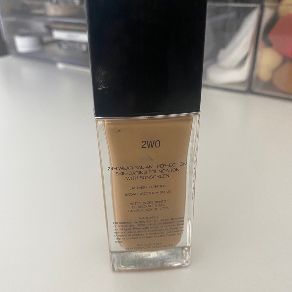 Dior glow foundation